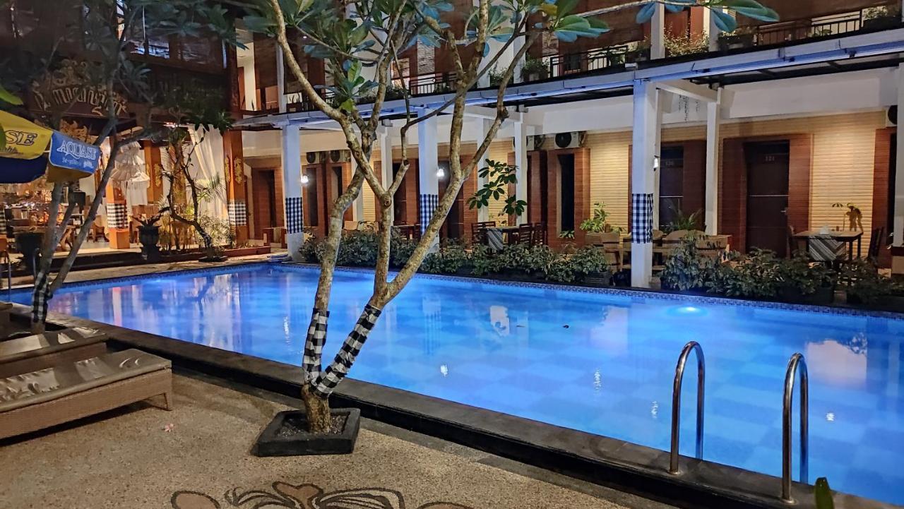 Mirabell Hotel & Convention Hall Malang Exterior foto